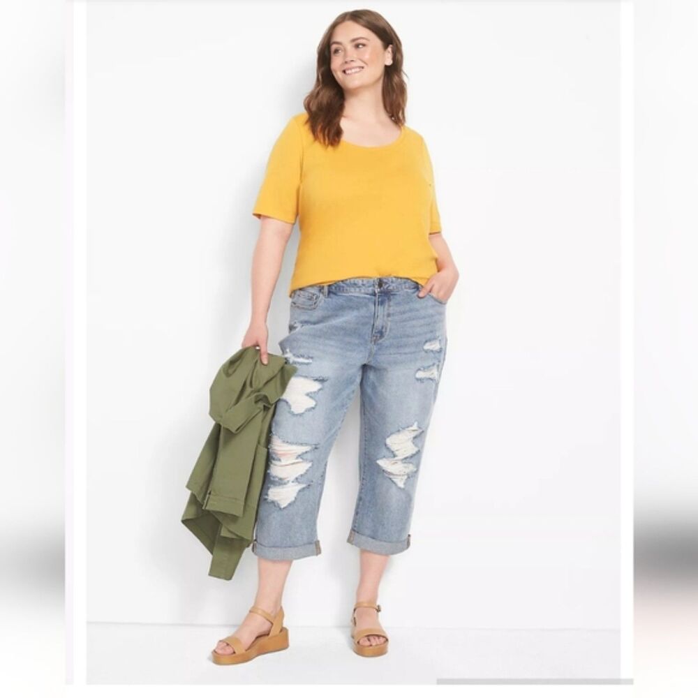 Lane Bryant 24W Petite Signature Fit Distressed Capri Jeans Medium Wash BF Denim